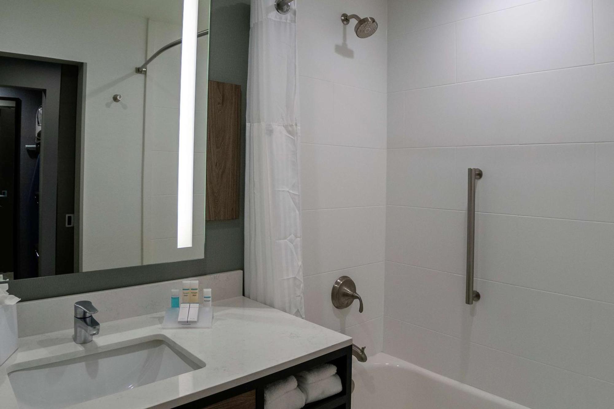 Hilton Garden Inn Spartanburg Extérieur photo